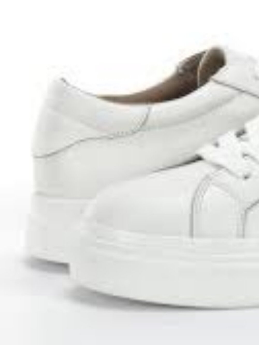 72-NEW IN BOX BLONDO VENNA LEATHER SNEAKERS - Picture 5 of 7